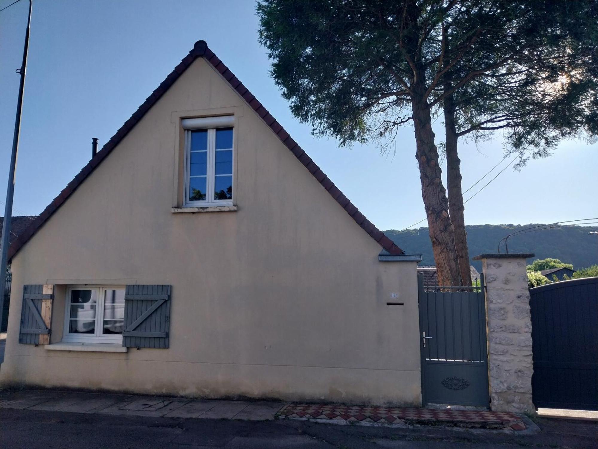 Le Prieure Reposant Hotel Port-Villez Exterior photo